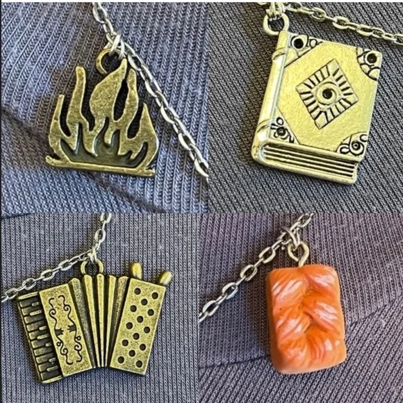 The Book Thief by Markus Zusak Handmade Literature Necklace Book Cover Accordion - Picture 4 of 16